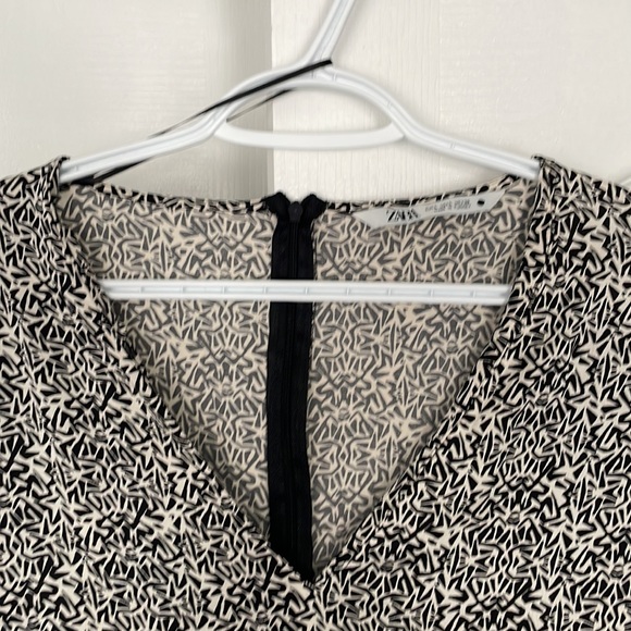 Black and white Zara midi dress - Picture 3 of 5